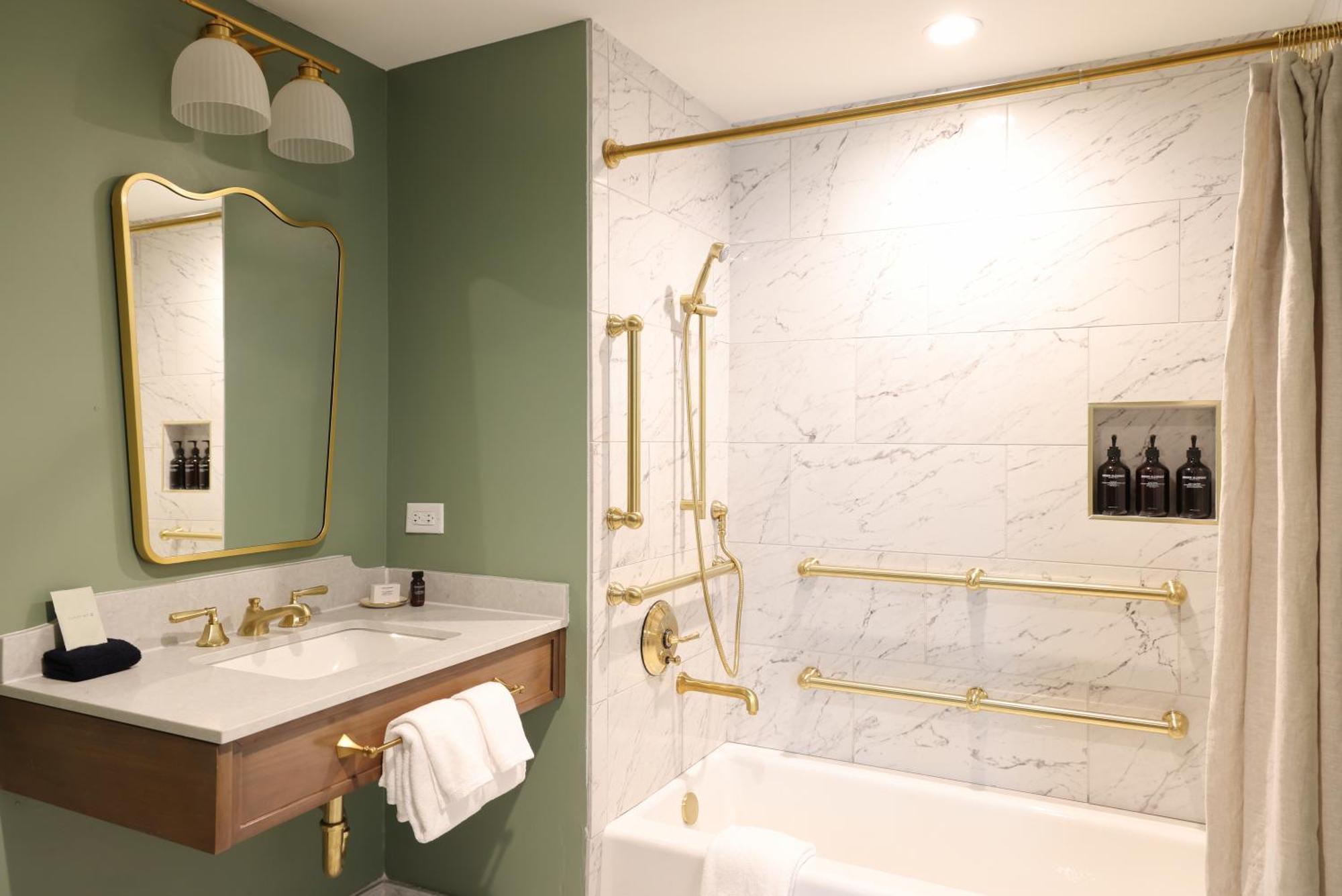 Granada Midtown Hotel 4*